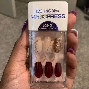 Dashing Diva Magic Press Nails- Vamp Vixen